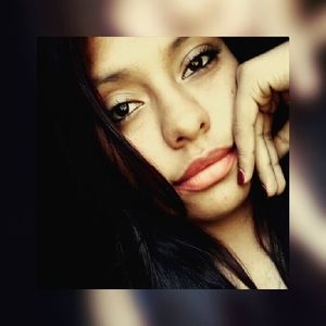 Meet your Posher, Anai