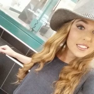 Meet your Posher, Stacie