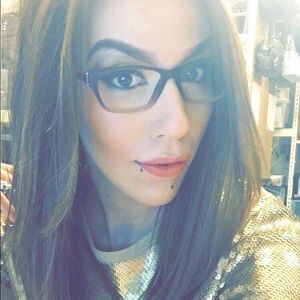 Meet your Posher, Melissa