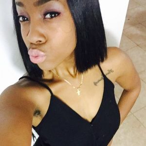 Meet your Posher, Ebony