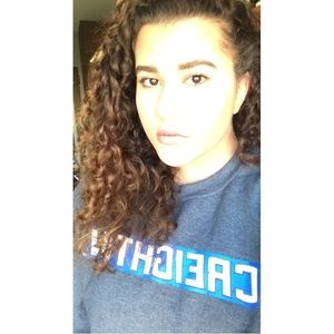 Meet your Posher, Aya