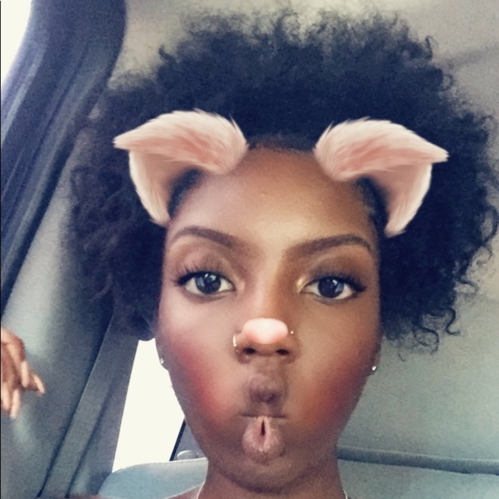 Meet your Posher, Taja