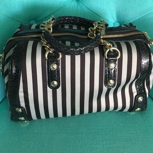 Henri Bendel purse