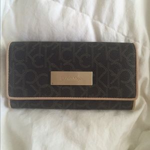 Calvin Klein Wallet 😍 (Brown)