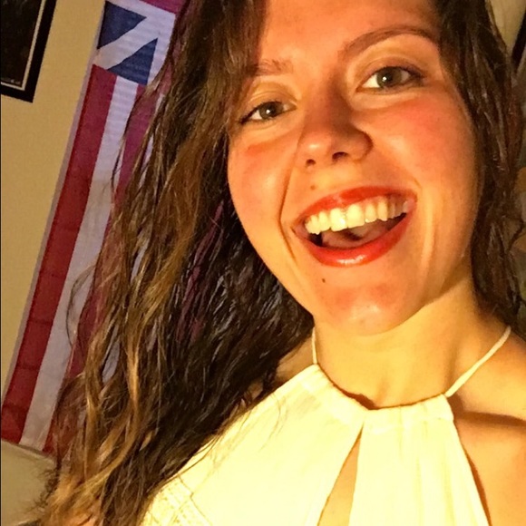 Meet your Posher, Cait - Picture 1 of 1