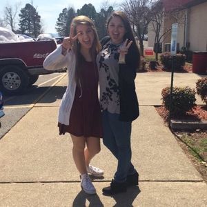 Meet your Posher, Chloe