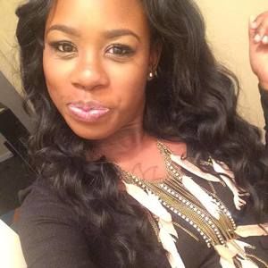 Meet your Posher,  hello I am quetta !! 😘😘😘