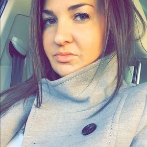 Meet your Posher, Nicole