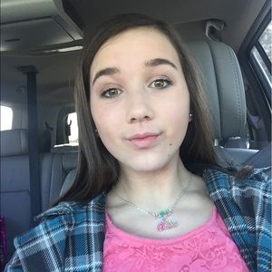 Meet your Posher, Shelby