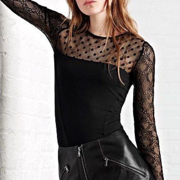 Victoria's Secret Tops - NWOT Victoria's Secret lace sleeve black top
