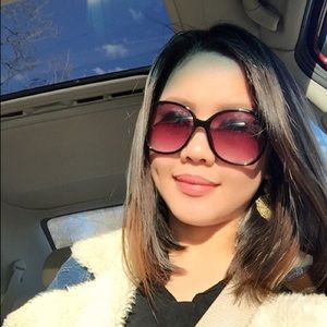 Meet your Posher, Hyacinth