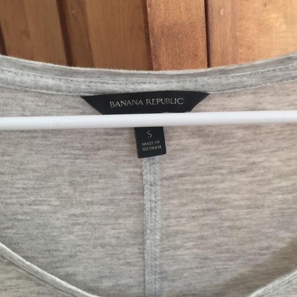 Banana Republic T-shirt size small - Picture 2 of 4
