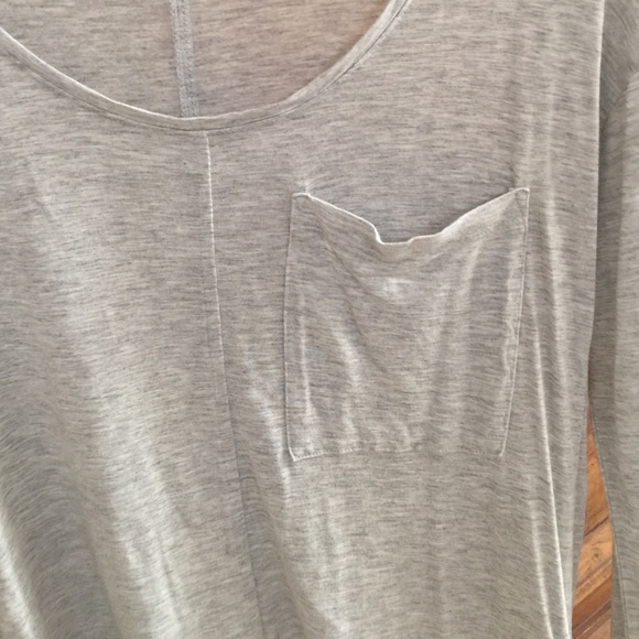 Banana Republic T-shirt size small - Picture 3 of 4