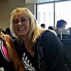 Meet your Posher, Carla