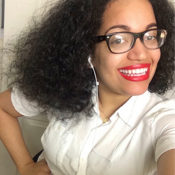 Meet your Posher, Jhoanna - Picture 1 of 1