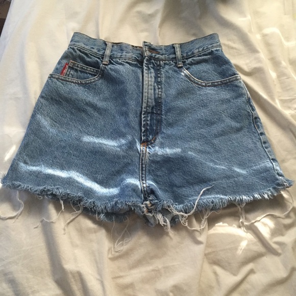 VINTAGE HIGH WAIST SHORTS