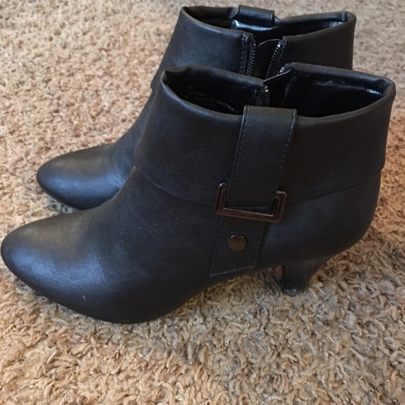 Black booties - Picture 2 of 2