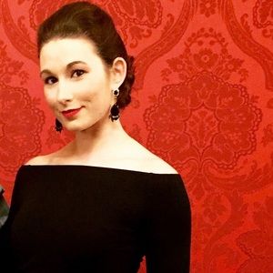 Meet your Posher, Elizabeth