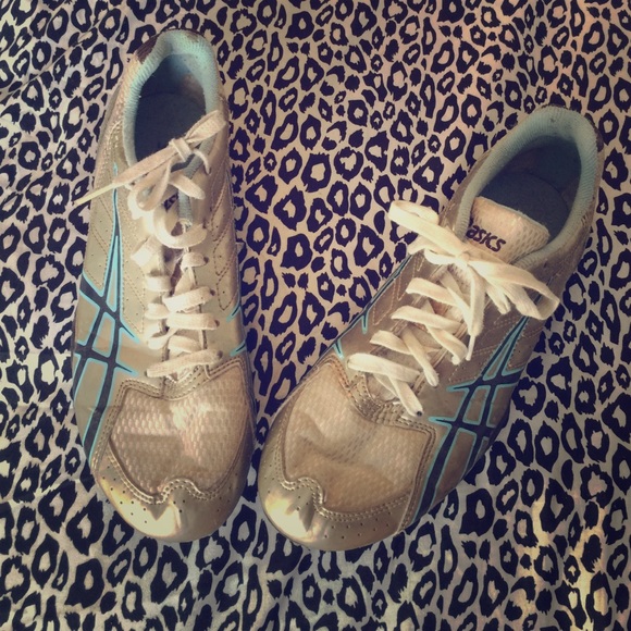 Women's Asics track spikes! Size 8.5! - Picture 1 of 1