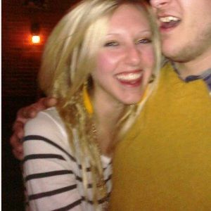 Meet your Posher, Hilary