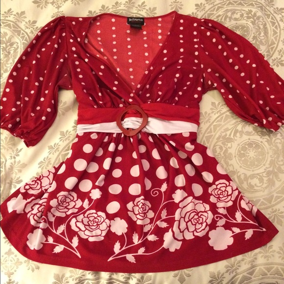 2X red and white patterned dress top