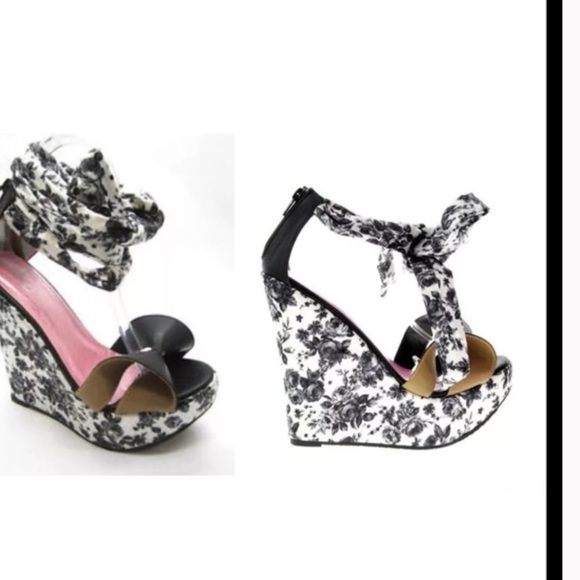 Makers miami Shoes - Black and white floral tie up wedges
