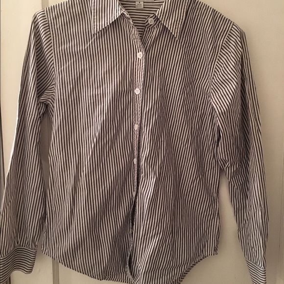 Karen Kane easy wear button down shirt