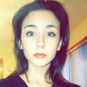 Meet your Posher, Cammi