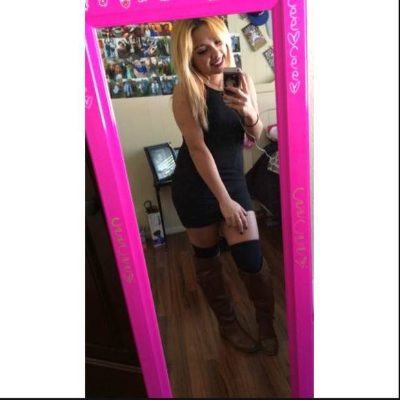 Meet your Posher, Crystal - Picture 1 of 1