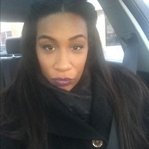Meet your Posher, Khara