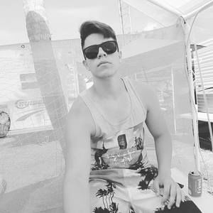 Meet your Posher, Johans