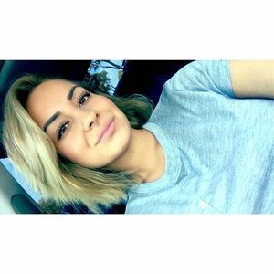 Meet your Posher, Daniela