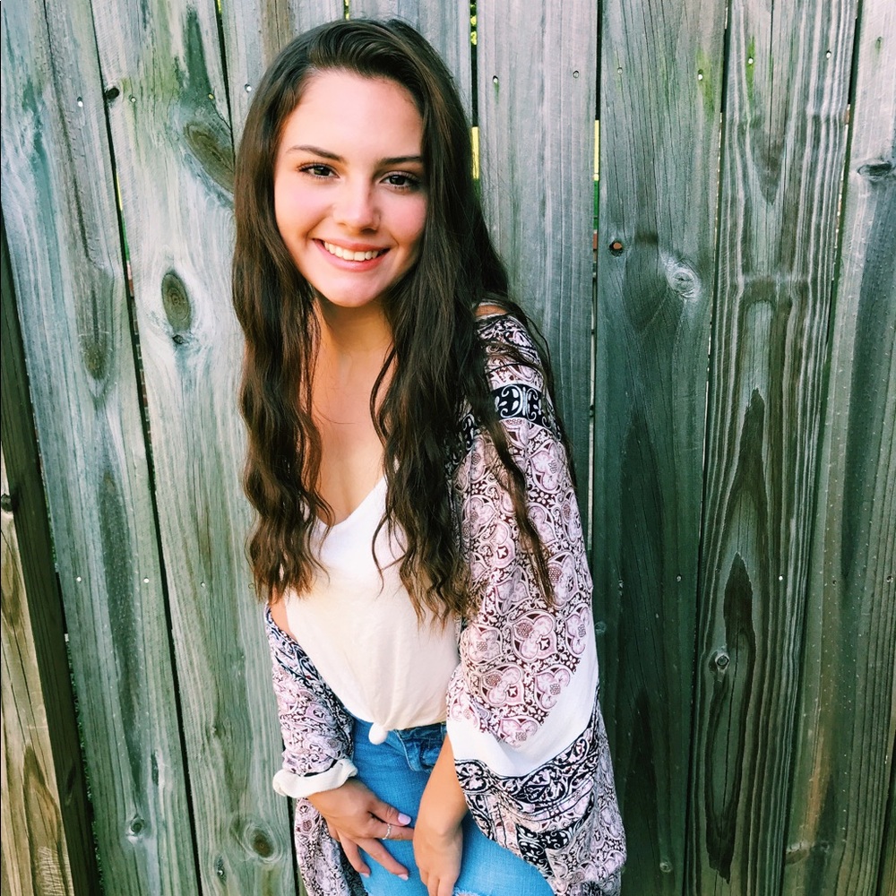 Meet your Posher, Eleyna