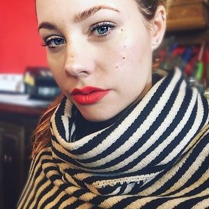 Meet your Posher, Renee