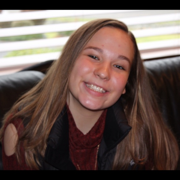 Meet your Posher, Bella - Picture 2 of 2