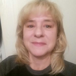 Meet your Posher, Lora