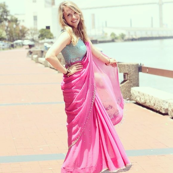 Meet your Posher, Hollis