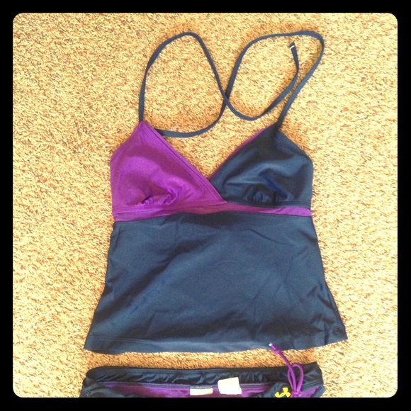 2 piece swim suit reposh