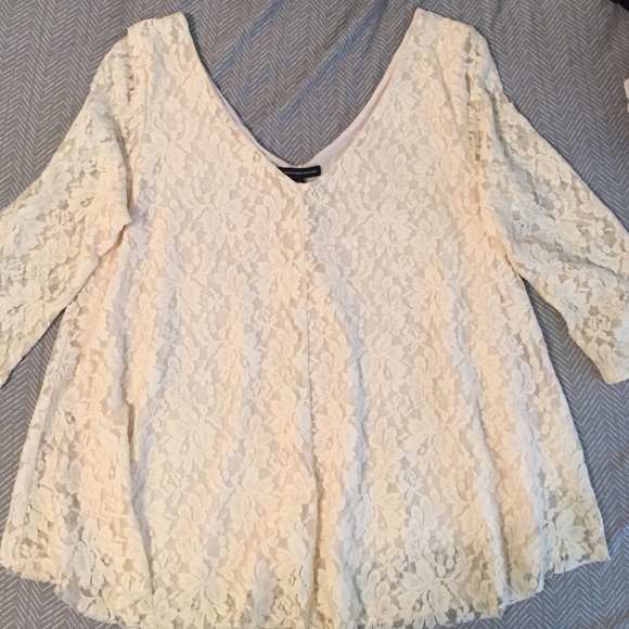 American Eagle white lace blouse