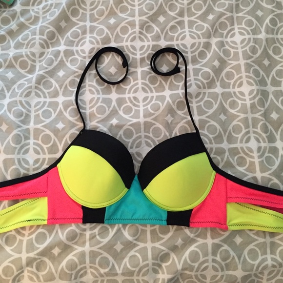 Color Block Swimsuit Top