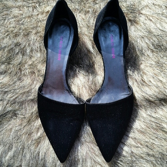 Giorgio Armani Shoes - Giorgio Armani kitten heels