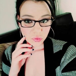 Meet your Posher, Brittney