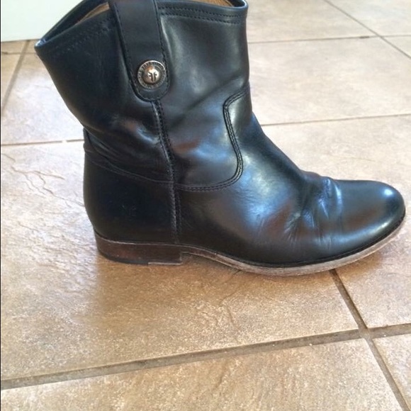 Frey Melissa Button Short Boot - Picture 2 of 4