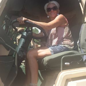 Meet your Posher, Crystal