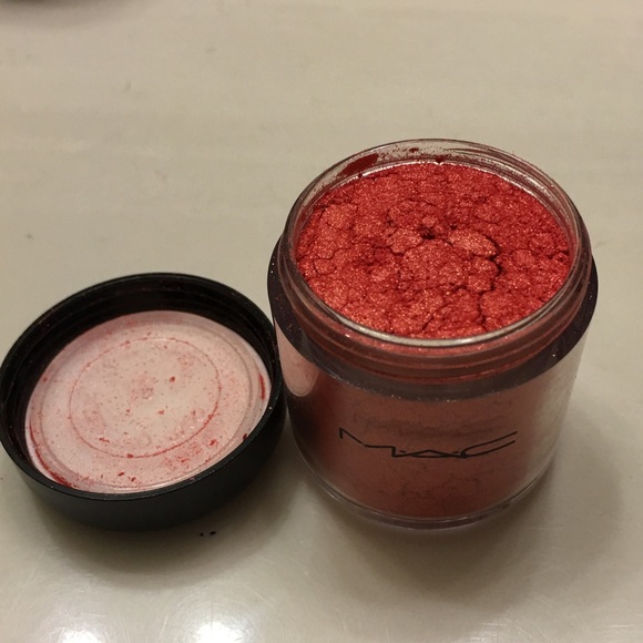 Mac Pigment Electric Coral