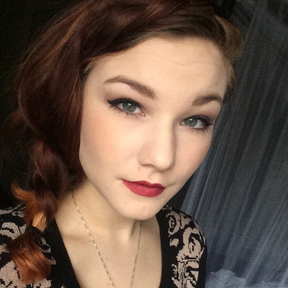 Meet your Posher, Briana