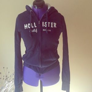 Hollister sweater. Small