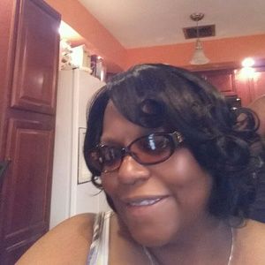 Meet your Posher, Valerie