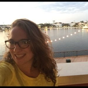 Meet your Posher, Julia