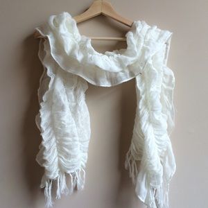 🔴2/$6🔴3/$8🔴4/$10🔴 White lace scarf